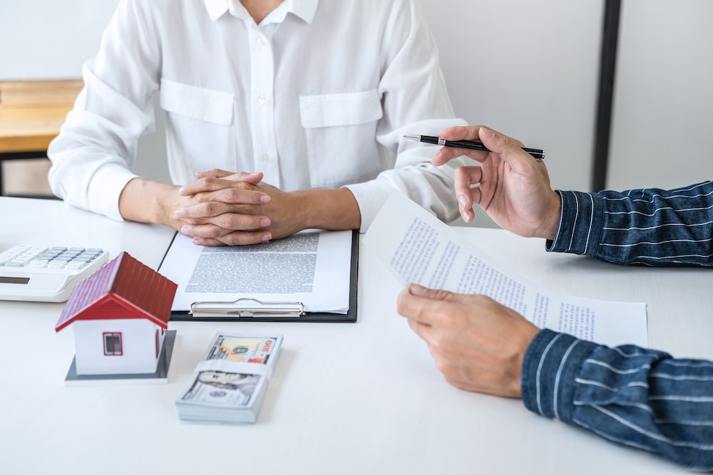 Les avantages de faire appel à un mandataire immobilier à commission compétitive pour la vente d'un bien