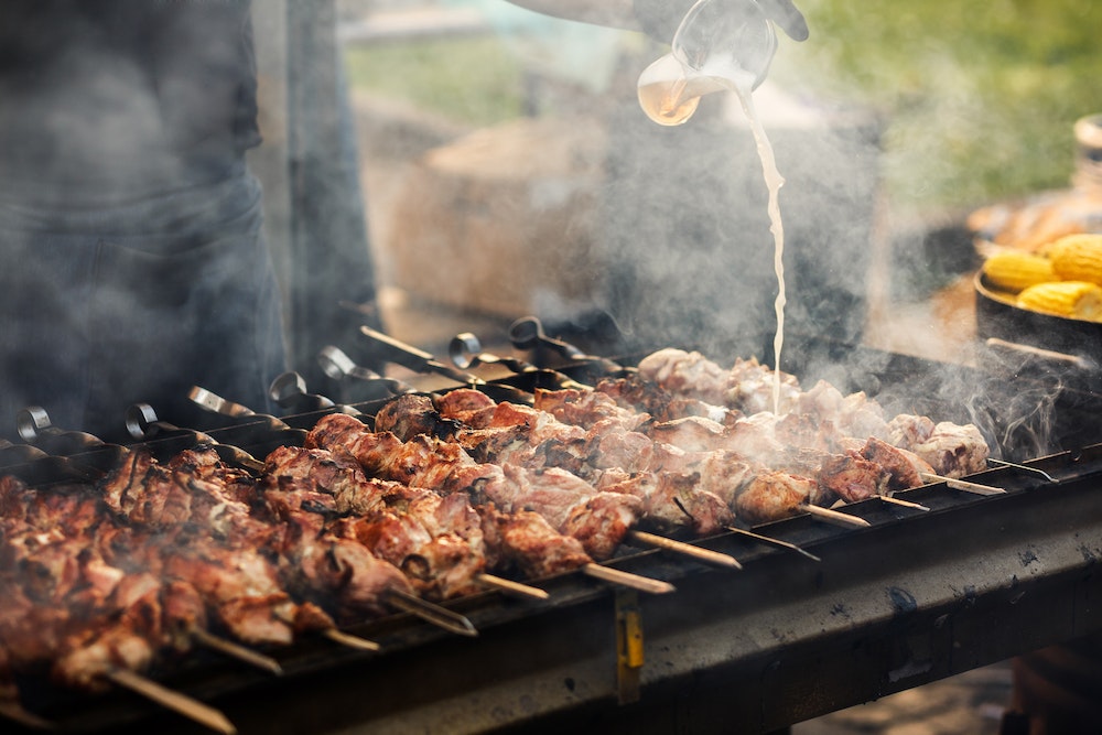 Cuisine extérieure : une nouvelle tendance pour des expériences gastronomiques inoubliables