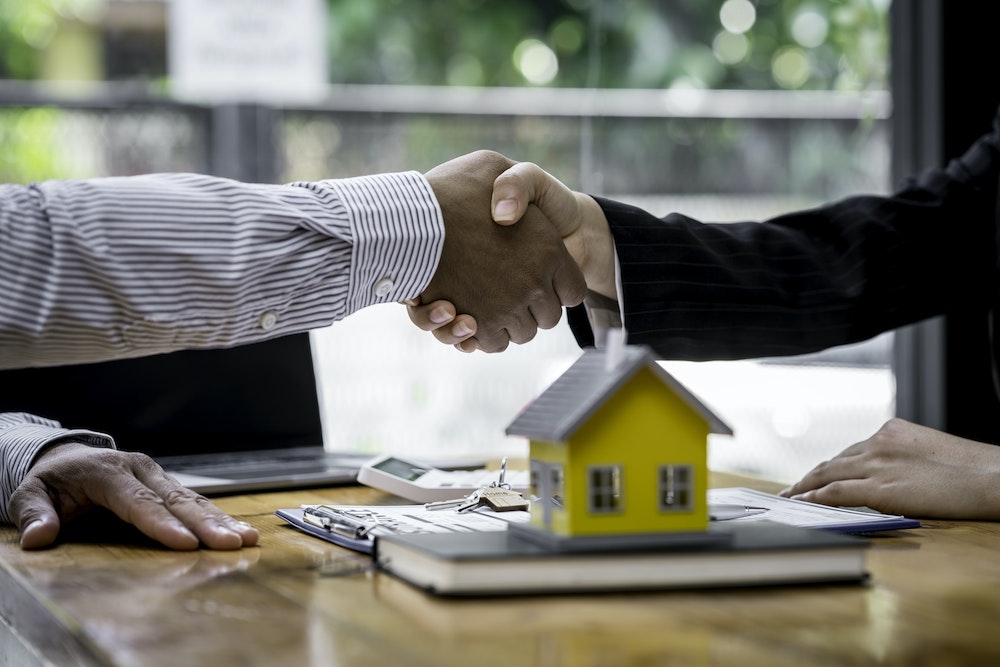 Prévenir la dégradation d'un bien locatif : stratégies et solutions efficaces