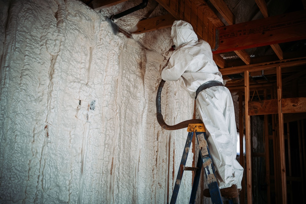 Isolation des murs : un enjeu crucial pour la performance énergétique de votre maison
